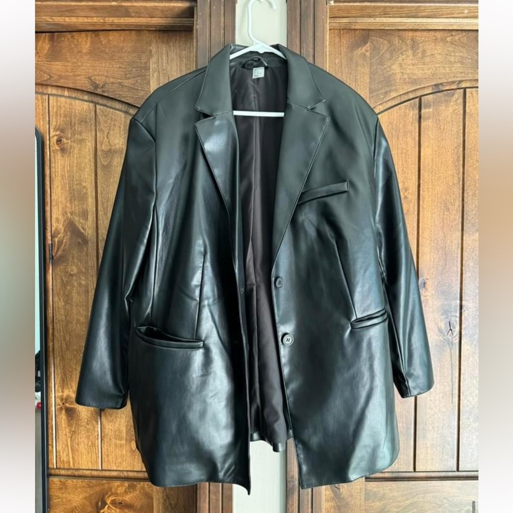 Oversized leather blazer from H&M size large asking $20